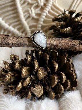 🌙✨ Boho Teardrop Statement Ring | Size 8 | Silver Tone  / NWOT ✨🌙